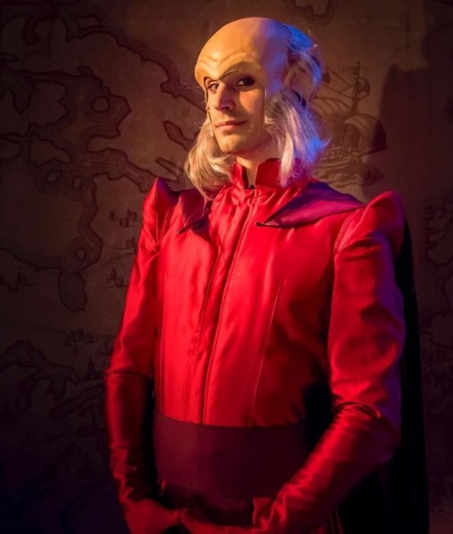 Costume Maitre Ménator.jpg